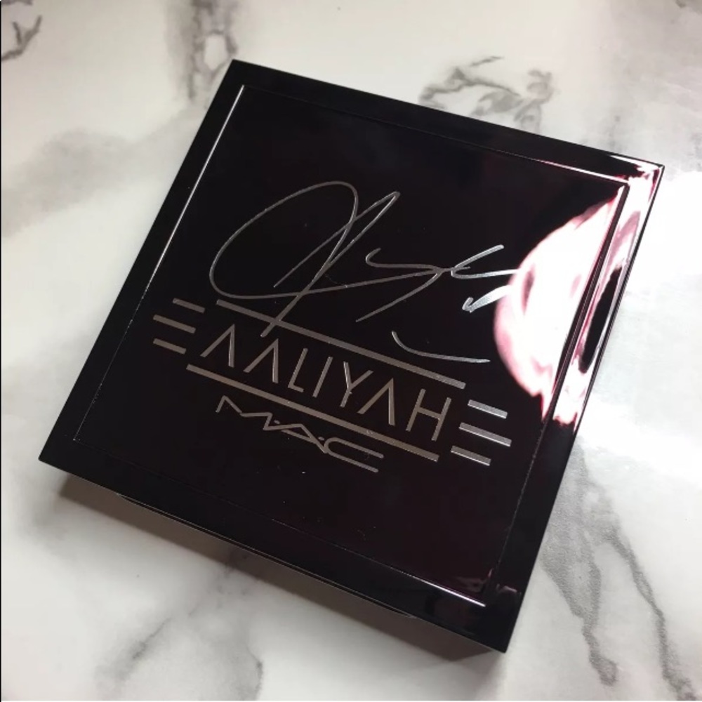 Mac x Aaliyah eyeshadow palette - Picture 2 of 3